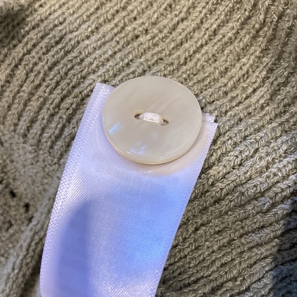 Nicole Miller Cardigan - Picture 6 of 7